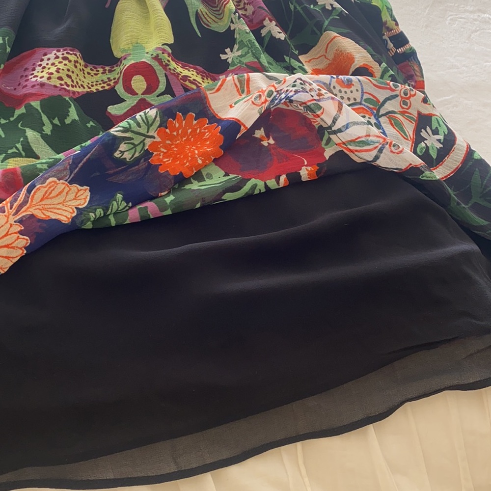 Anthropologie puff sleeve Lil Sire floral blouse. Size Small. NWT - Picture 6 of 6